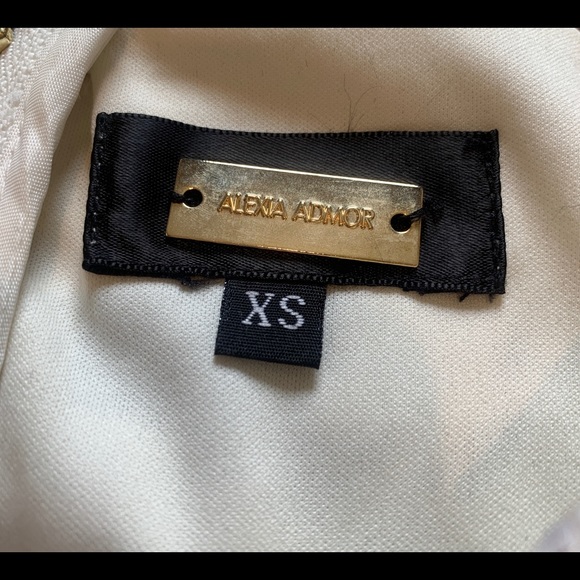 Alexia Admor White Lacey Dress - NWOT - Picture 4 of 5